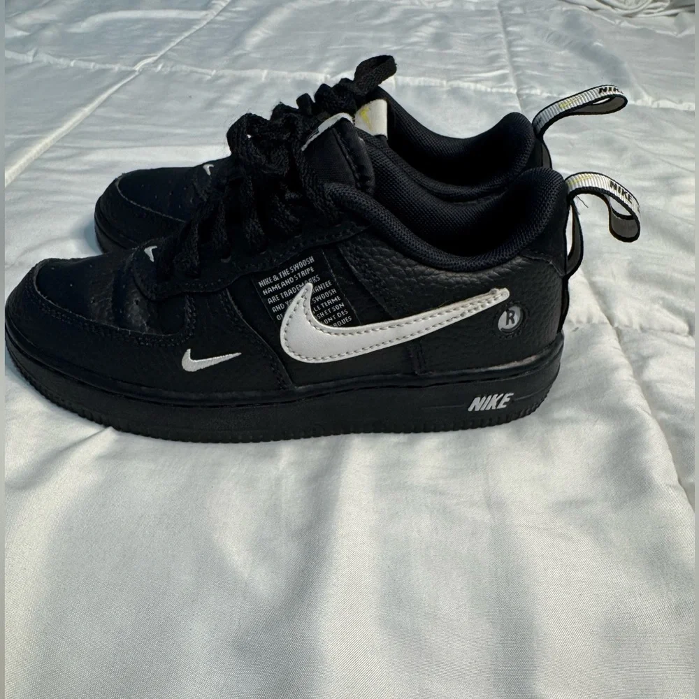 Nike Court Borough Low Black White Kids Size 13C AV4732-001